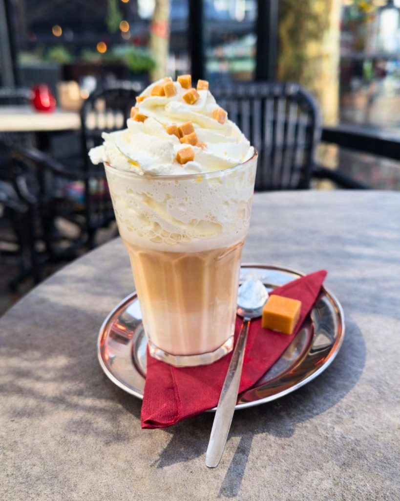 Brulee koffie special bij NJOY Kampen op de nieuwe koffiekaart